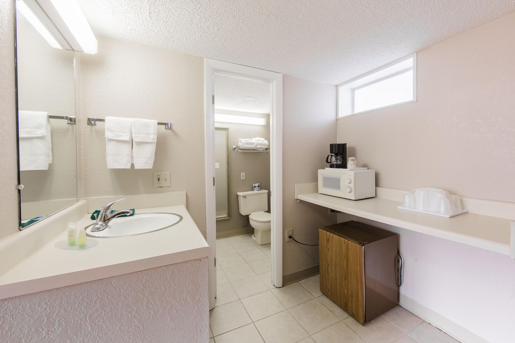 Green Valley Motel 2*