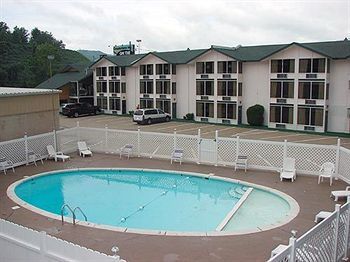 Valley 2* Pigeon Forge